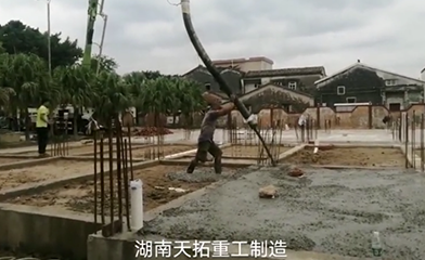 35米搅拌泵车打商混，带搅拌机的小泵车施工