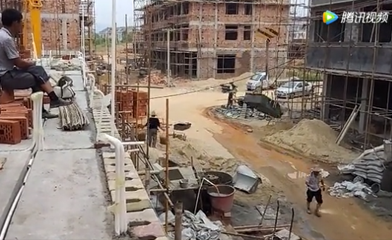 天拓重工移动折叠式塔机产品介绍