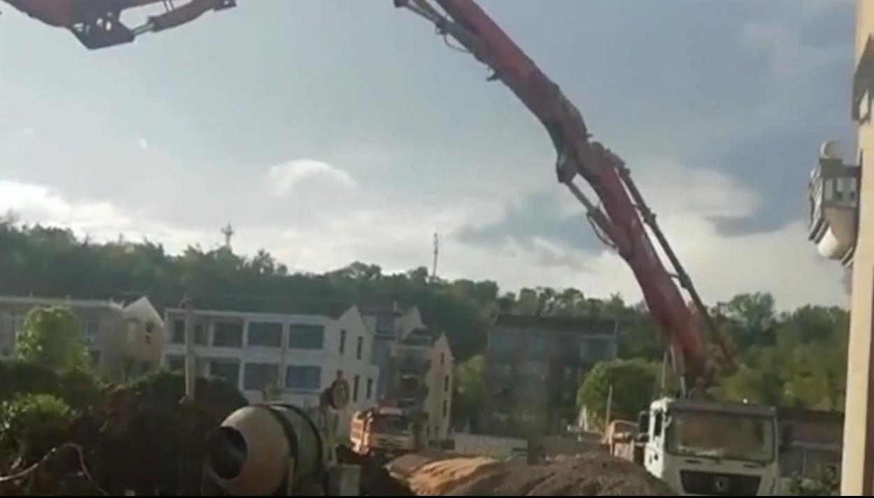 混凝土泵车施工的长处有哪些呢？