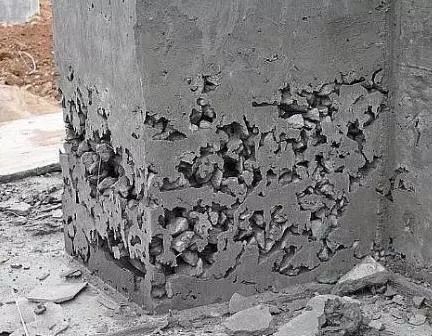 小型混凝土泵车需要“班长”穿针引线 避免堵管